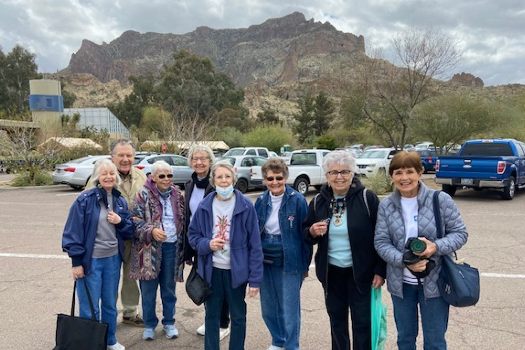 Photo of Fellowship Square senior living residents on a trip to the Arboretum