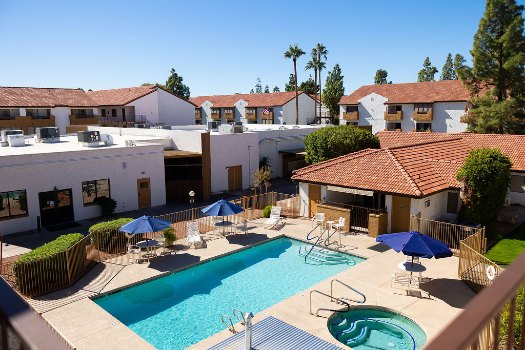 Pool View 525Px