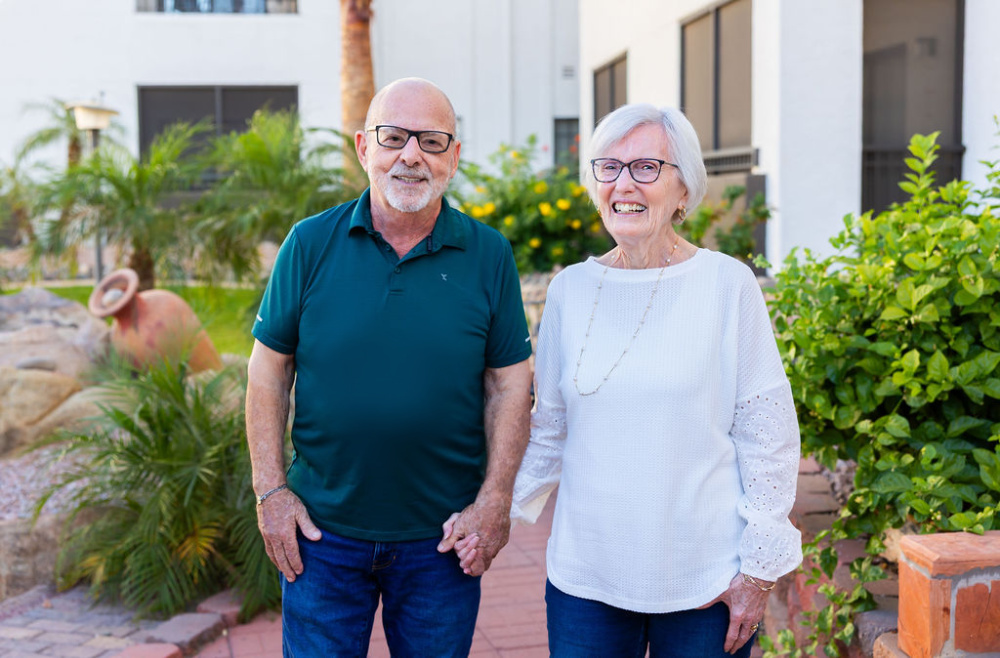 Couple Walking In Mesa 1000Px