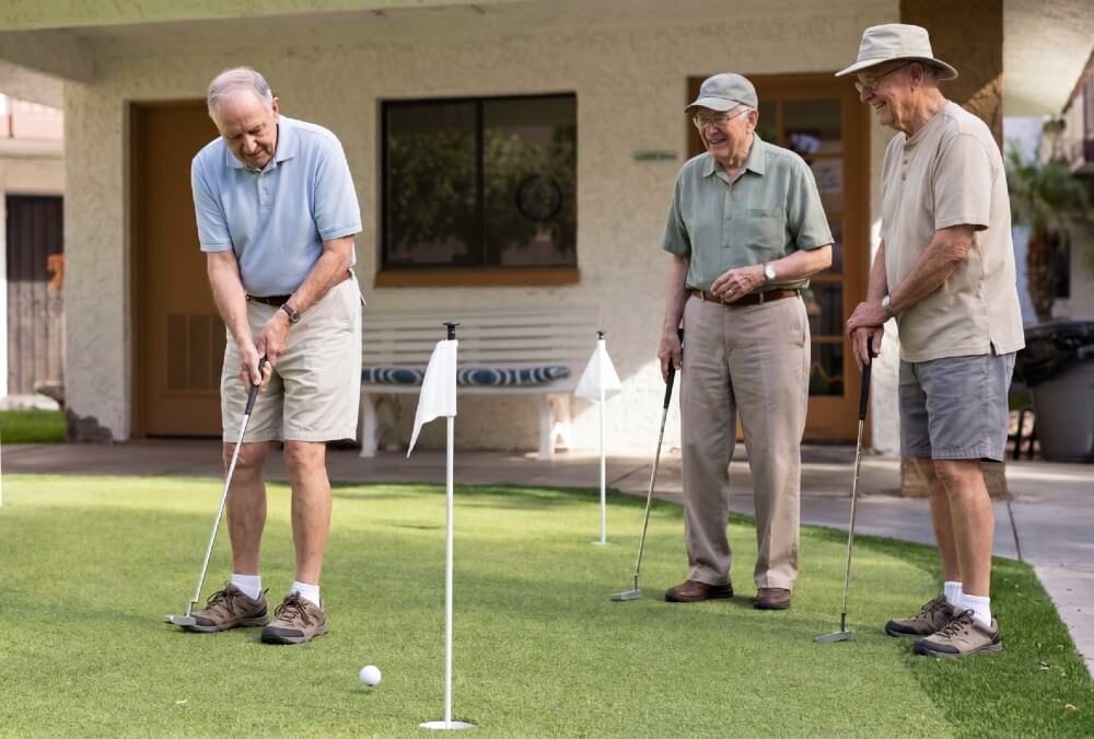 Friends On Putting Green At FSQ HM 1000Px